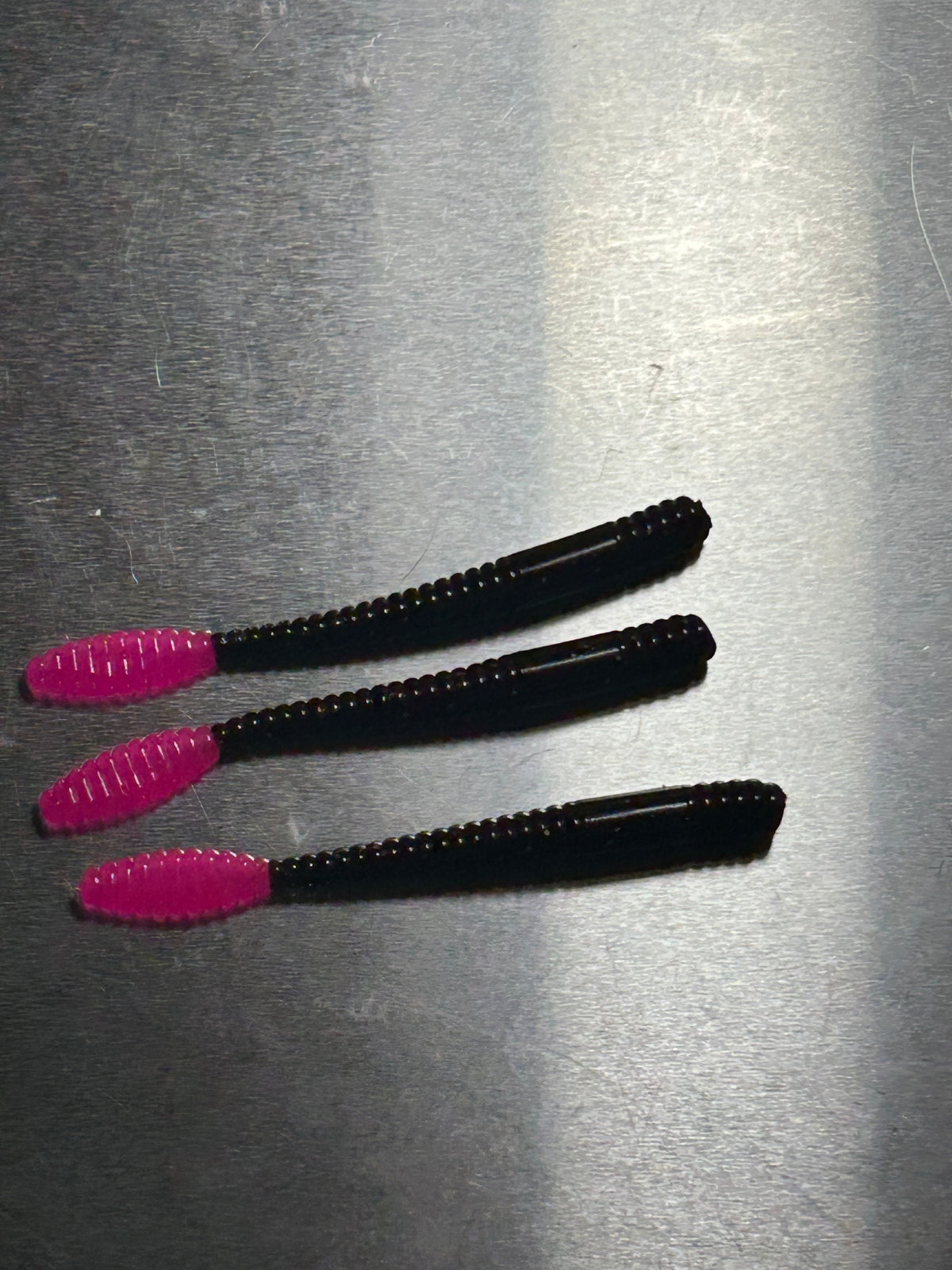 BDB - 3.5" Black / Pink Tail Worm